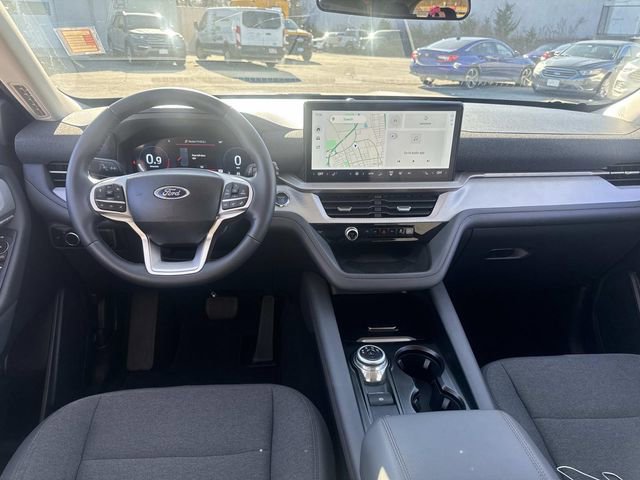 Certified 2025 Ford Explorer Active image 15