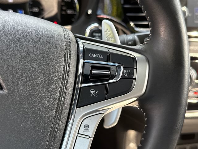Used 2019 Mitsubishi Outlander 4WD Plug-In Hybrid image 12