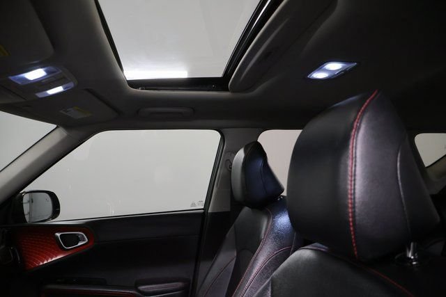 Used 2025 Kia Soul GT-Line FWD image 13