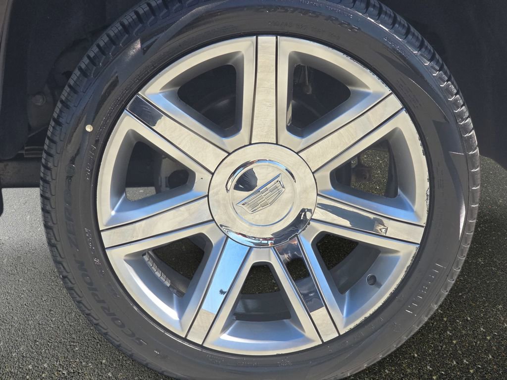 Used 2018 Cadillac Escalade Luxury image 39