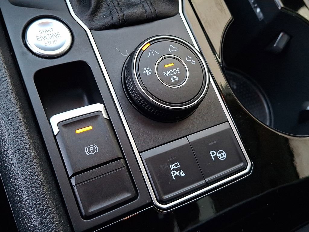 Used 2019 Volkswagen Atlas SEL Premium image 25