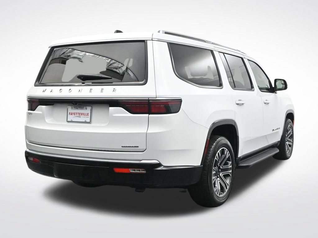 Used 2024 Jeep Wagoneer Series II w/ Flexible Seating Group RWD image 6