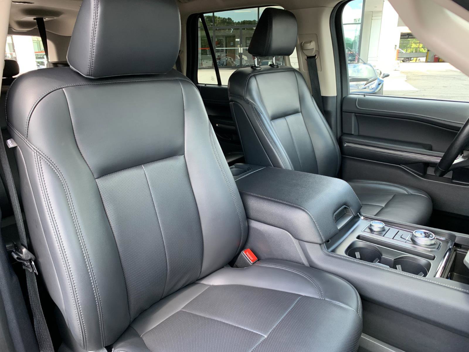 Used 2024 Ford Expedition Max XLT image 38