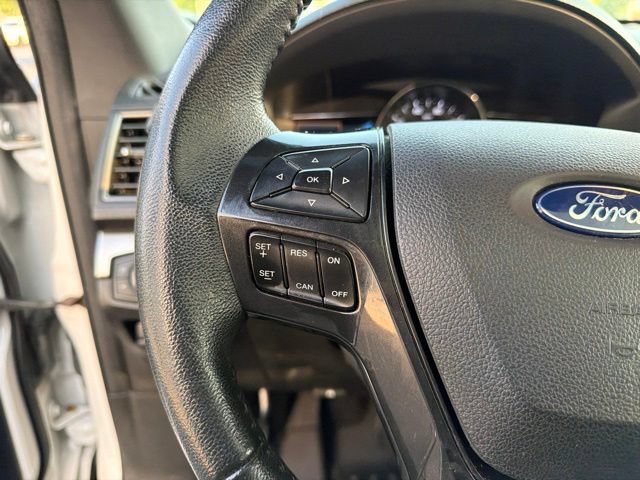 Used 2018 Ford Explorer XLT w/ Equipment Group 202A AWD/4WD image 23