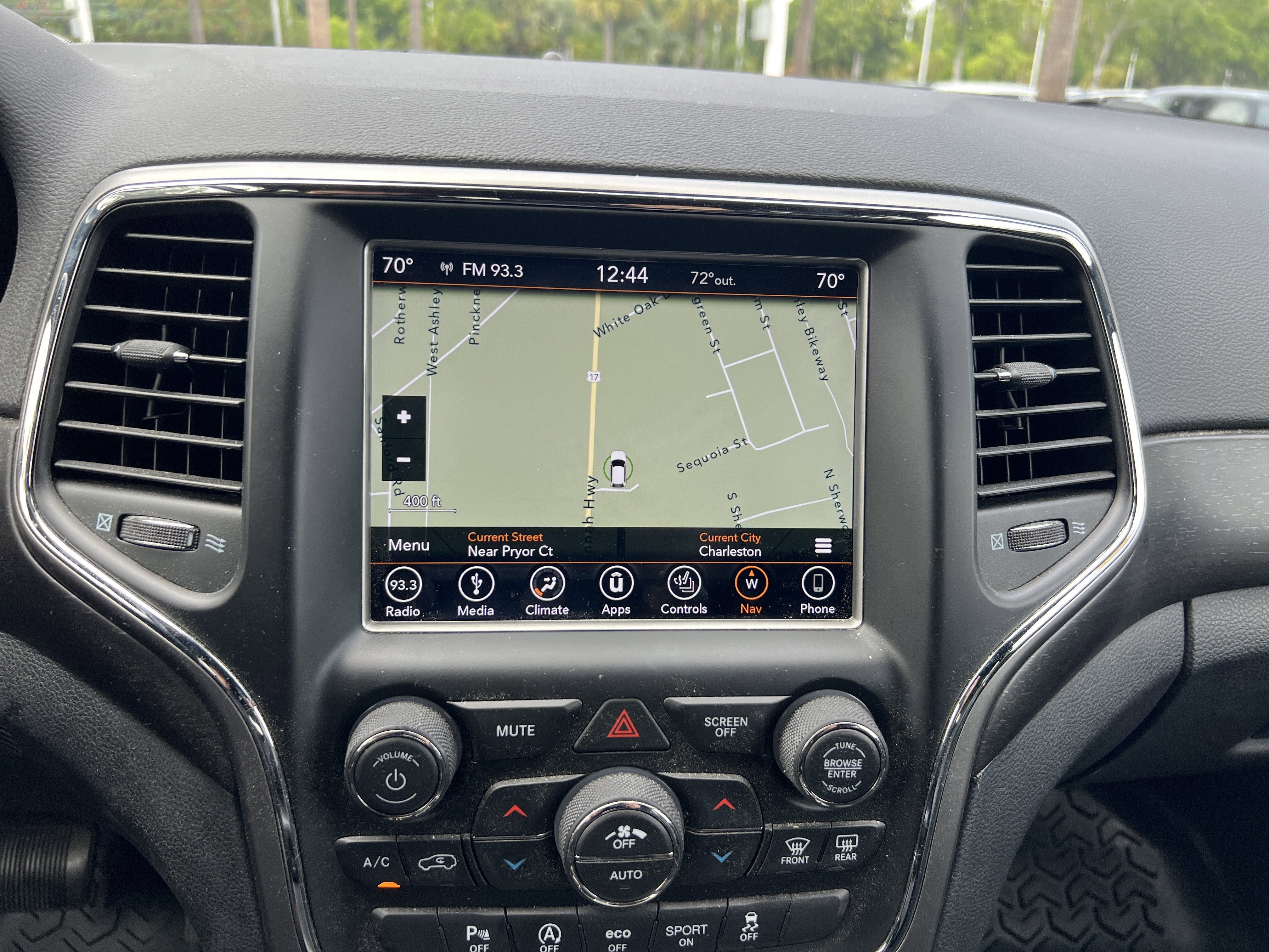 Used 2018 Jeep Grand Cherokee Altitude RWD image 24