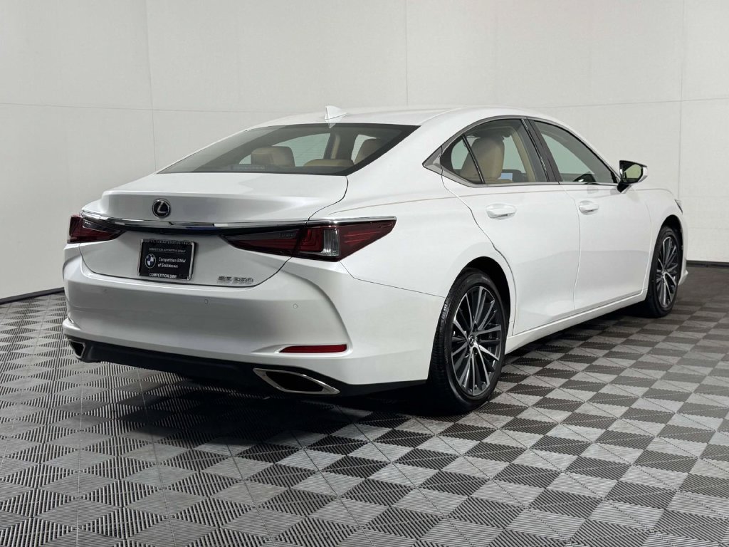 Used 2024 Lexus ES 350 w/ Premium Package FWD image 10