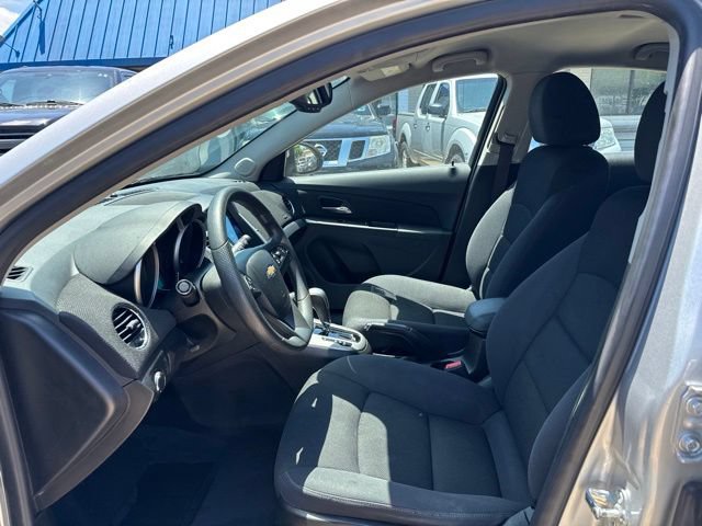Used 2016 Chevrolet Cruze LT FWD image 9
