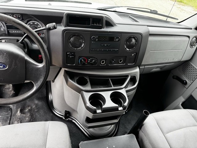Used 2012 Ford E-250 and Econoline 250 image 2