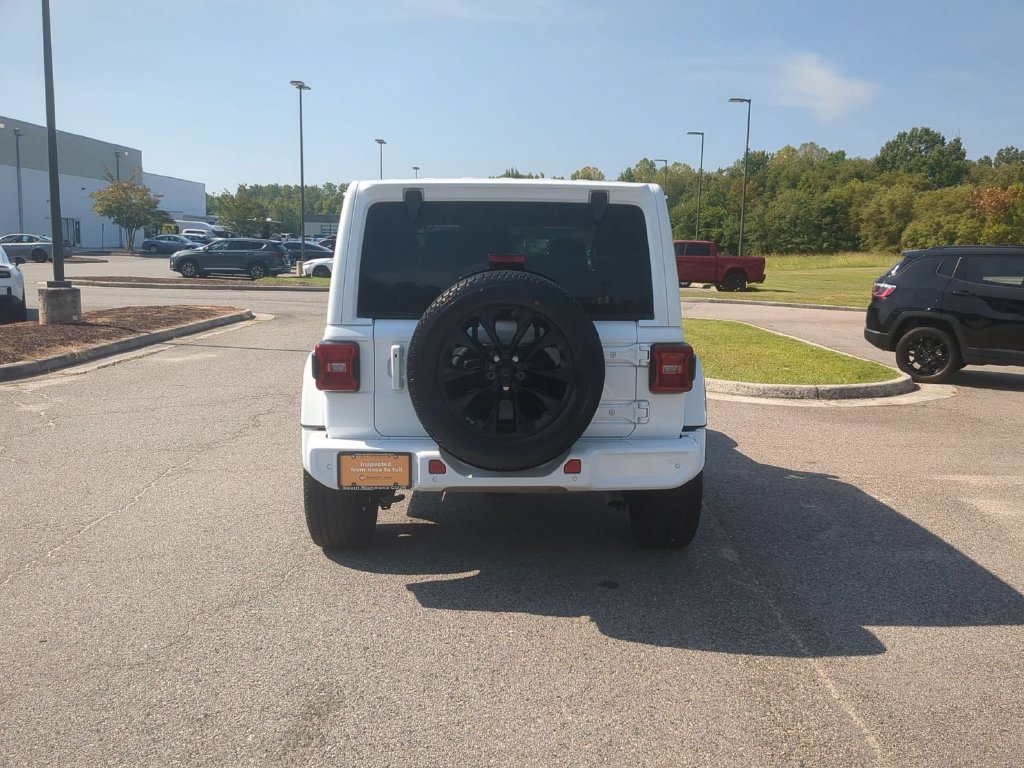 Certified 2023 Jeep Wrangler Unlimited Sahara AWD/4WD image 4