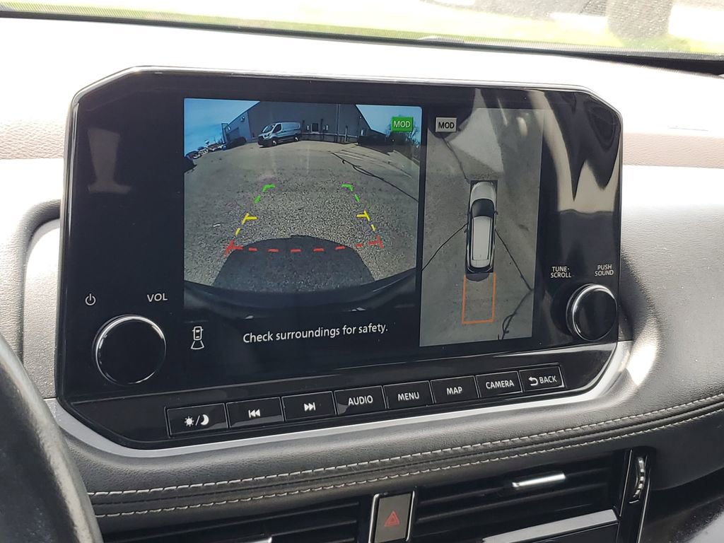 Used 2023 Nissan Rogue SL w/ SL Premium Package image 23