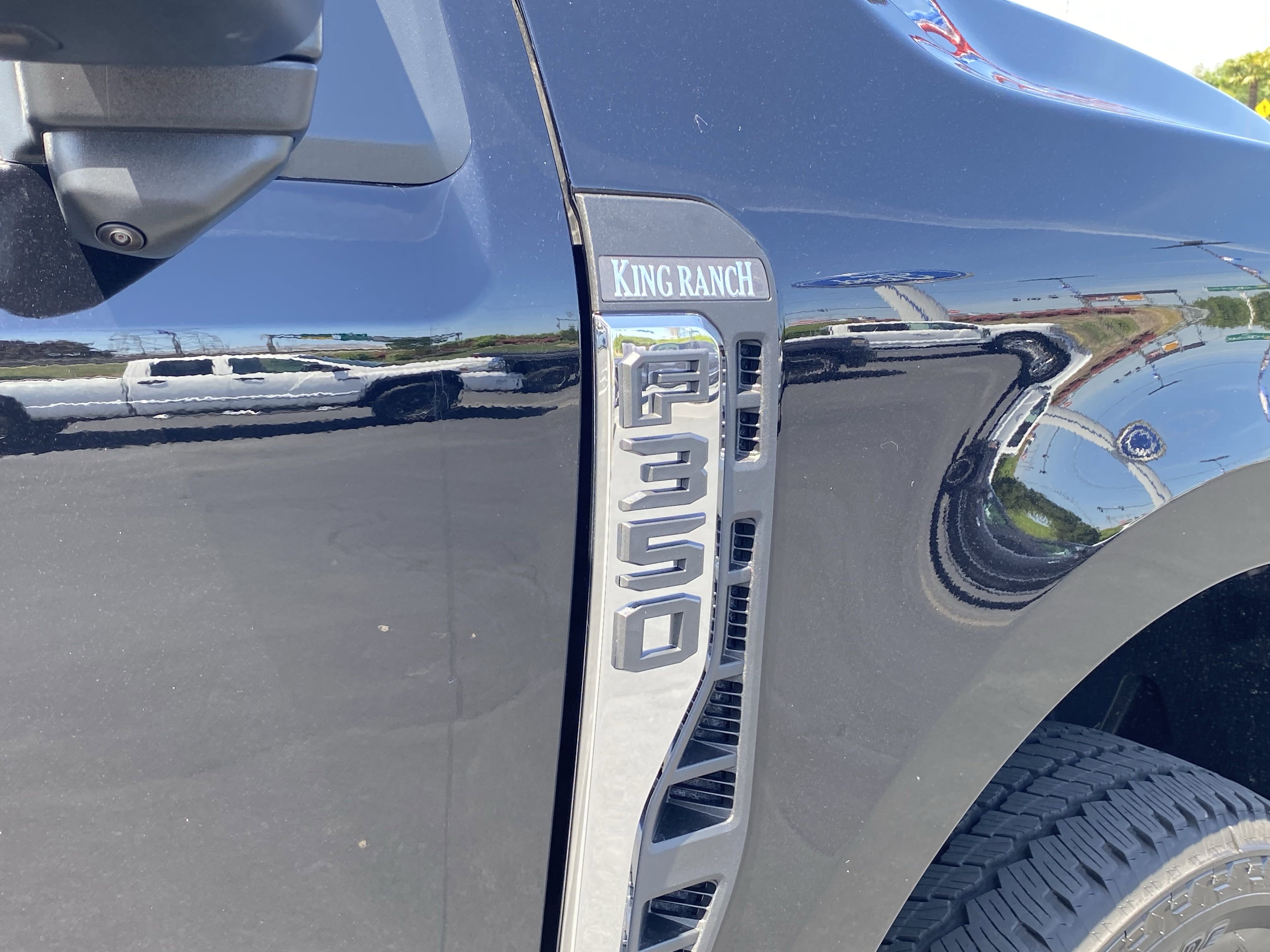 New 2025 Ford F350 King Ranch w/ Chrome Package image 5