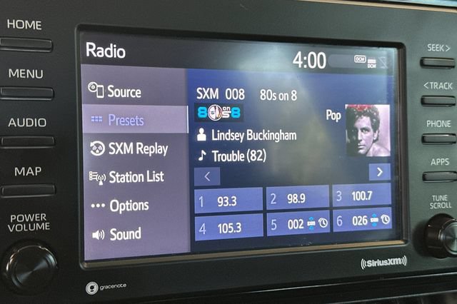 Used 2022 Toyota RAV4 XLE FWD image 21
