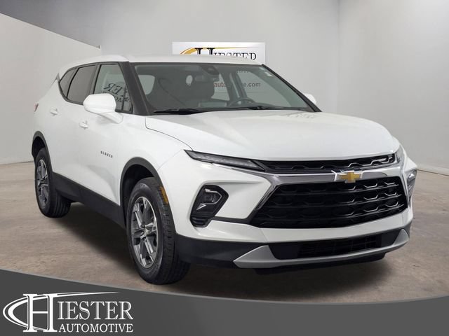 Certified 2025 Chevrolet Blazer LT FWD image 1