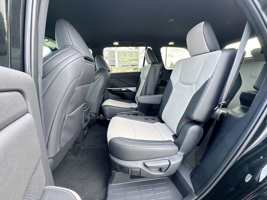 New 2026 Lexus TX 500h AWD image 31