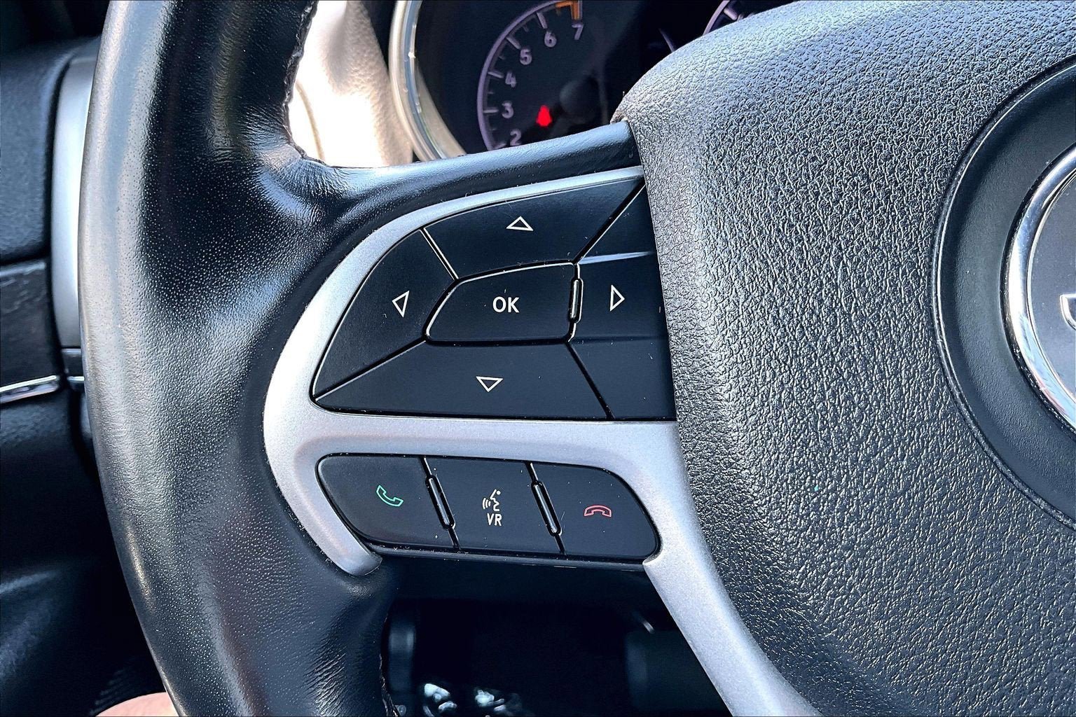 Used 2018 Jeep Grand Cherokee Limited AWD/4WD image 17