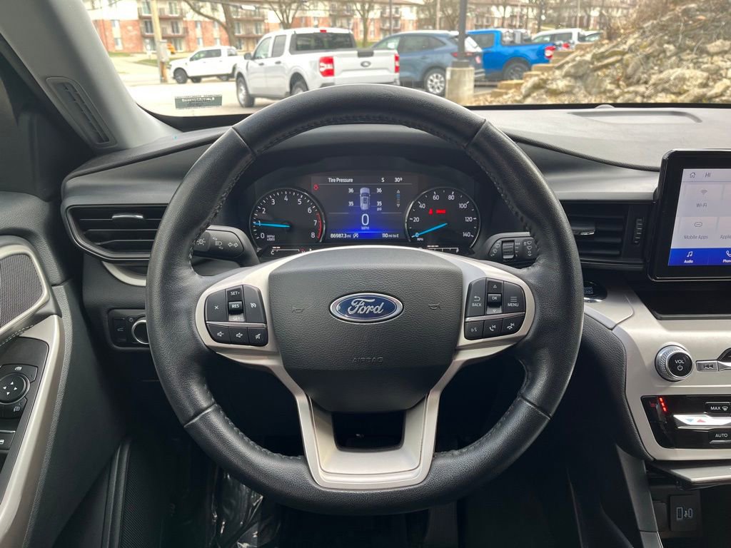 Certified 2023 Ford Explorer XLT image 16