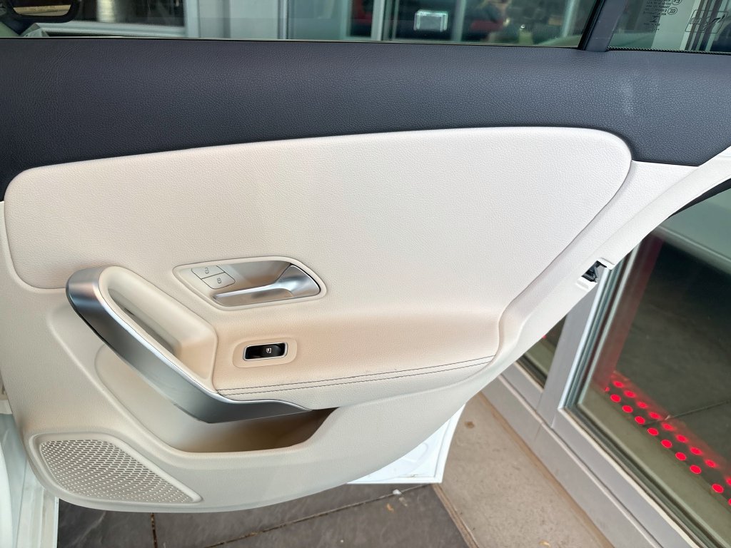 Used 2022 Mercedes-Benz A 220 image 27