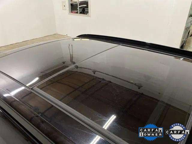 Used 2025 Volvo XC40 B5 Plus image 24