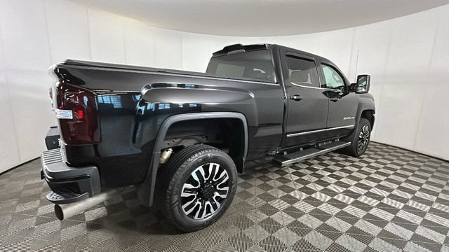 Used 2018 GMC Sierra 2500 Denali w/ Duramax Plus Package AWD/4WD image 2
