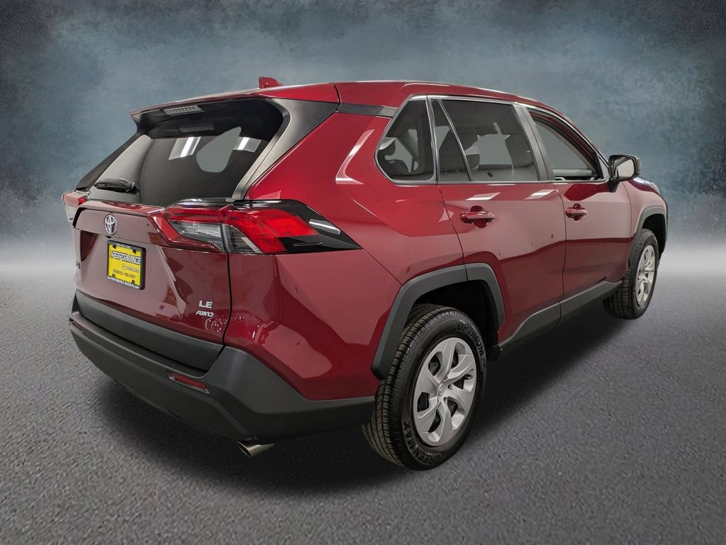 Used 2022 Toyota RAV4 LE AWD/4WD image 4