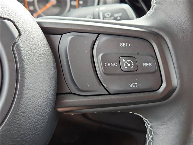 Used 2023 Jeep Gladiator Sport AWD/4WD image 23