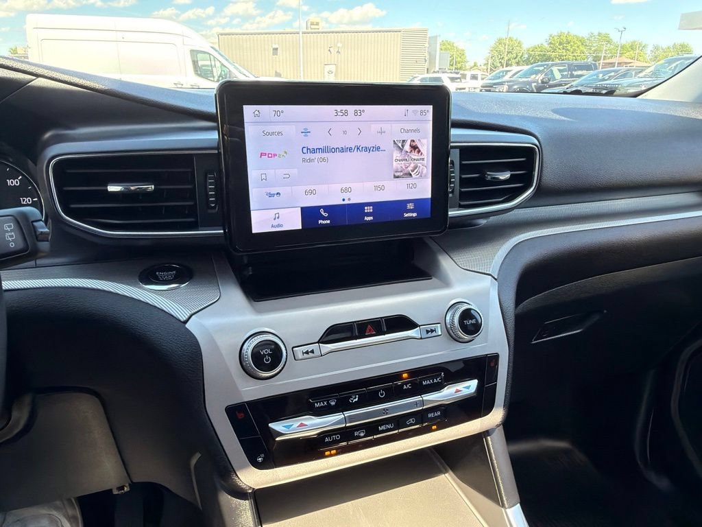 Used 2023 Ford Explorer XLT w/ Equipment Group 202A AWD/4WD image 19