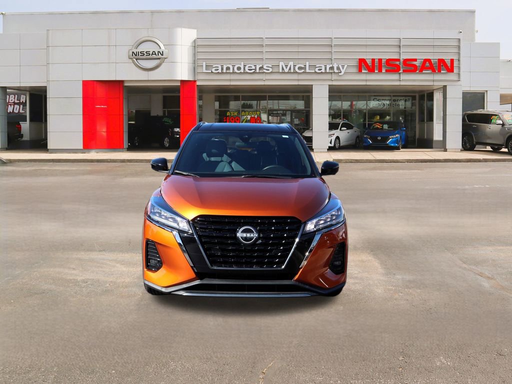 Used 2023 Nissan Kicks SR w/ SR Premium Package image 8