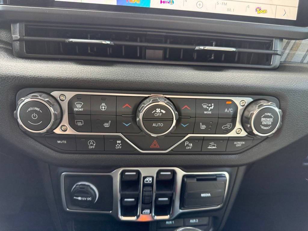New 2026 Jeep Gladiator Sport AWD/4WD image 21