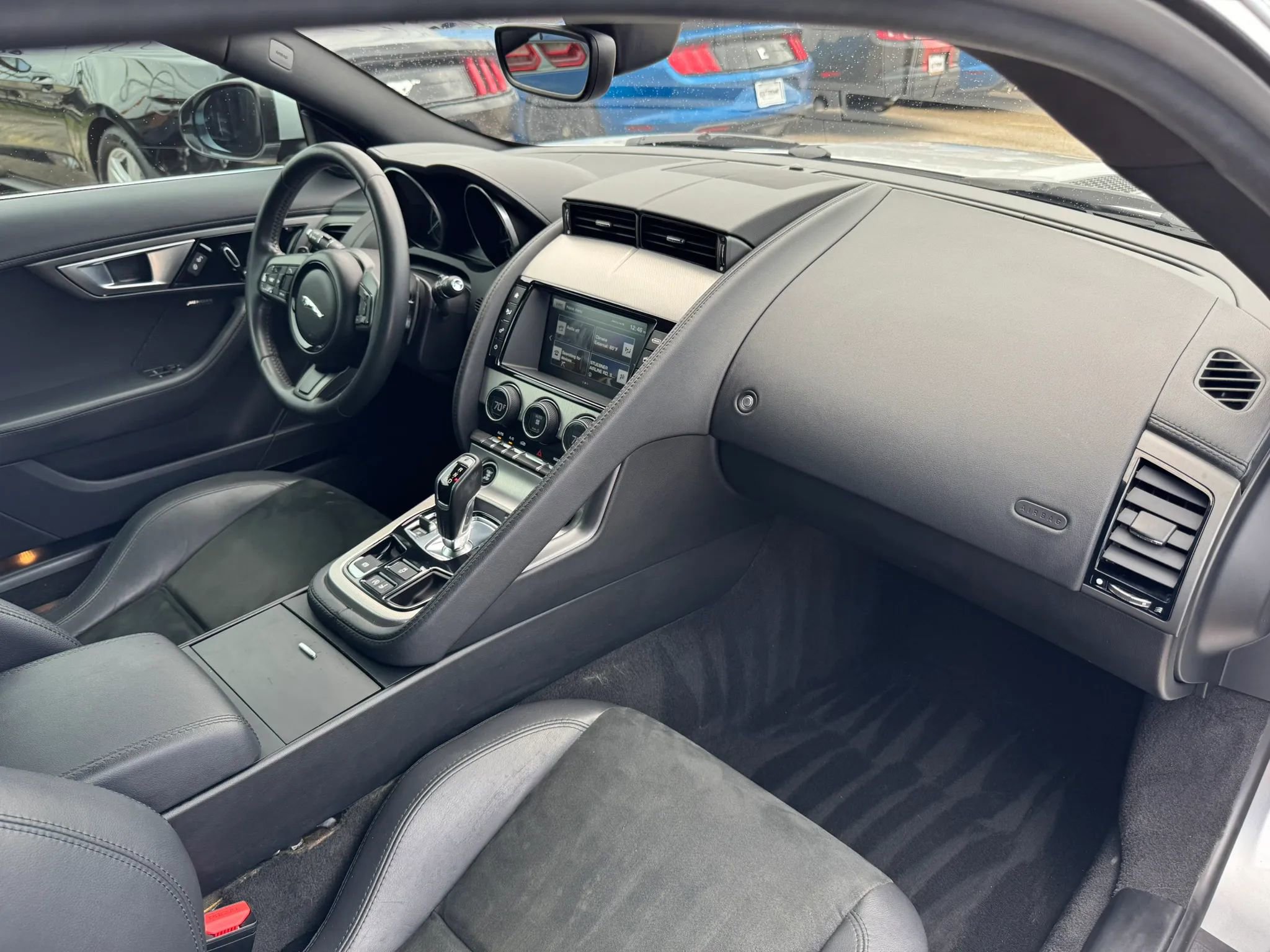 Used 2017 Jaguar F-TYPE Coupe RWD image 27