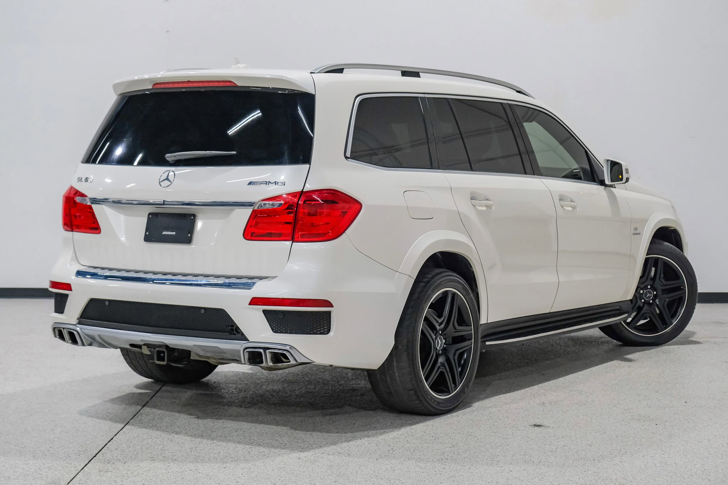 Used 2016 Mercedes-Benz GL 63 AMG 4MATIC image 6