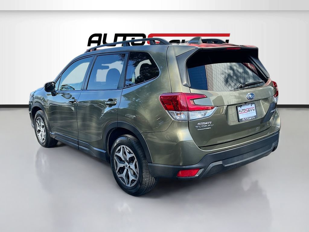 Used 2023 Subaru Forester Premium image 5