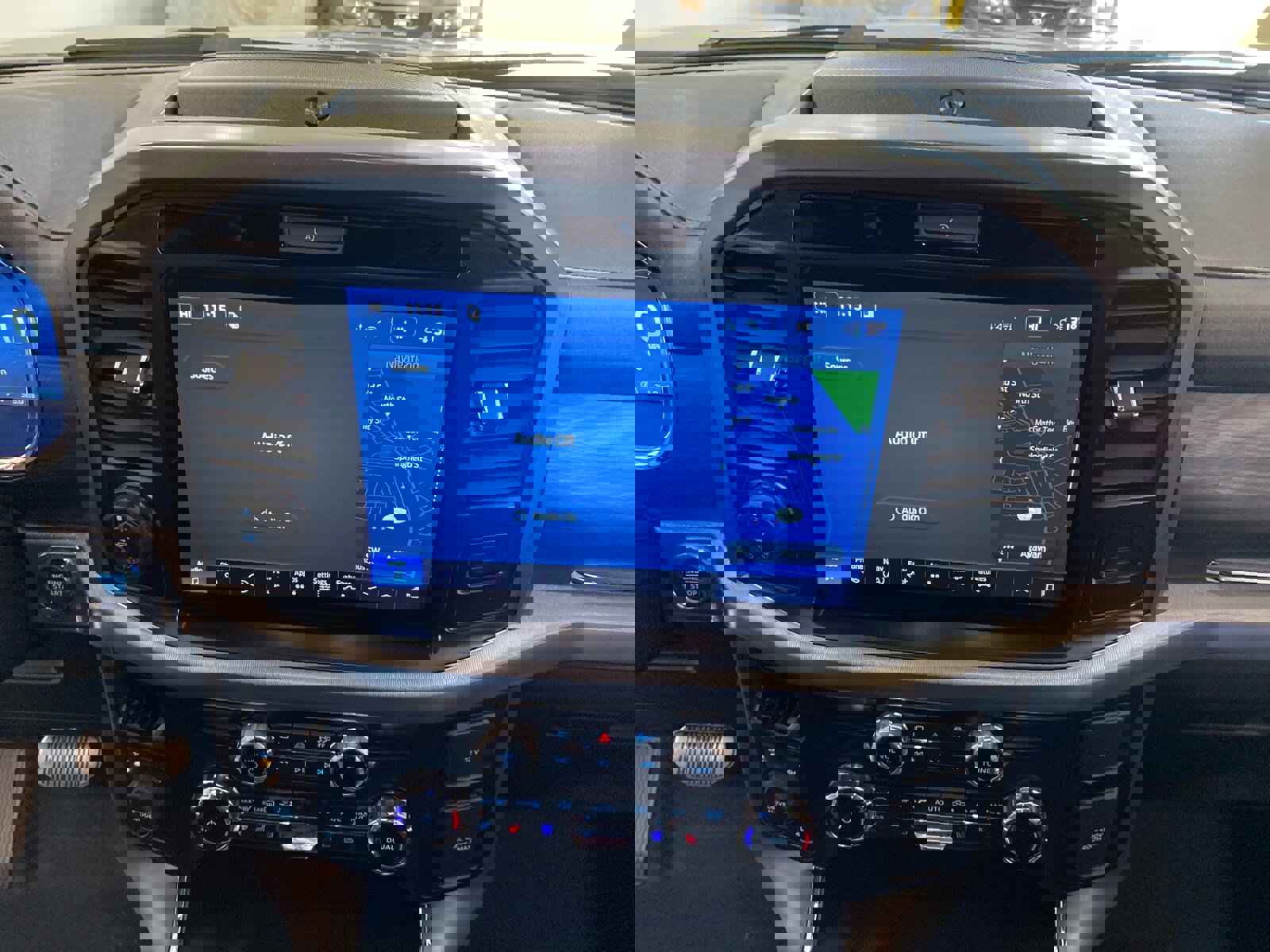 New 2026 Ford F150 Lariat w/ Equipment Group 501A Mid image 28