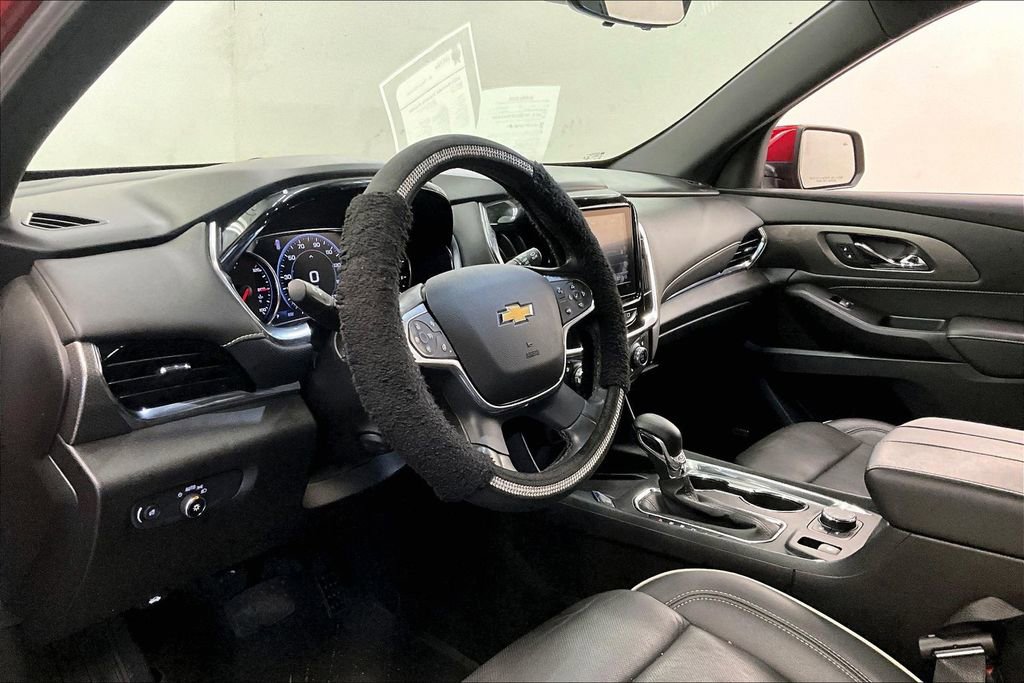 Used 2023 Chevrolet Traverse Premier AWD/4WD image 13