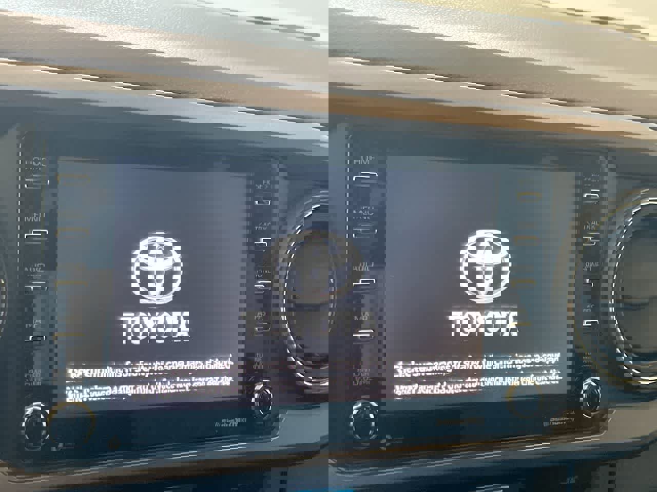 Used 2023 Toyota Tacoma TRD Sport w/ Technology Package image 16