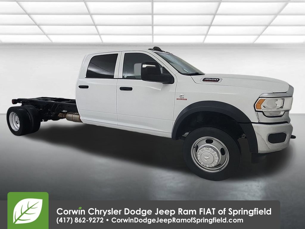 Used 2023 RAM 4500 Tradesman w/ Chrome Appearance Group image 2