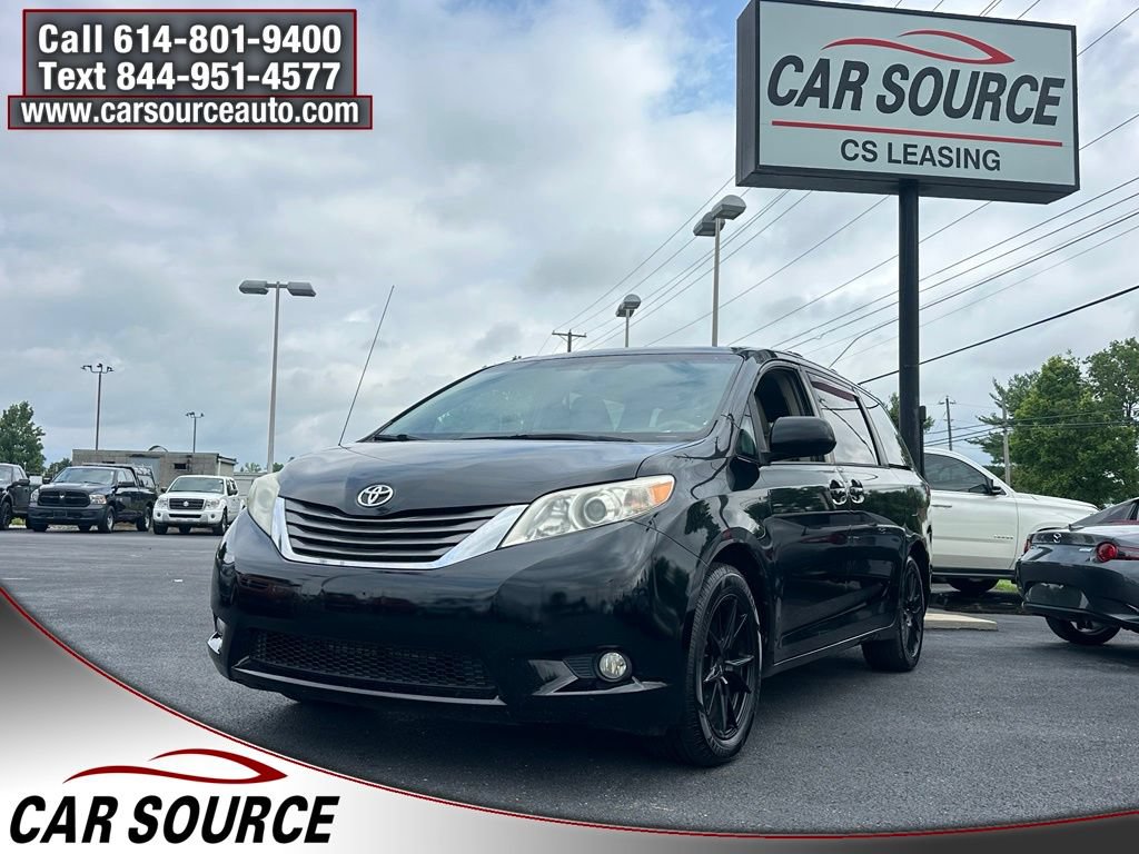 Used 2013 Toyota Sienna XLE AWD/4WD image 1