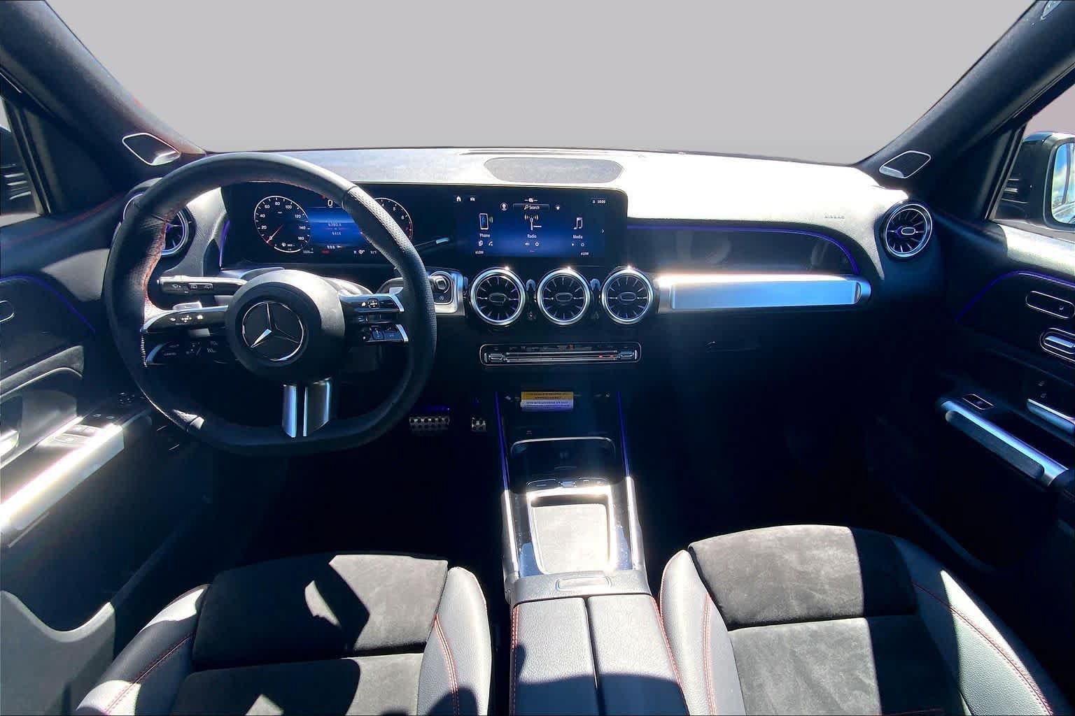 Used 2026 Mercedes-Benz GLB 250 4MATIC image 15