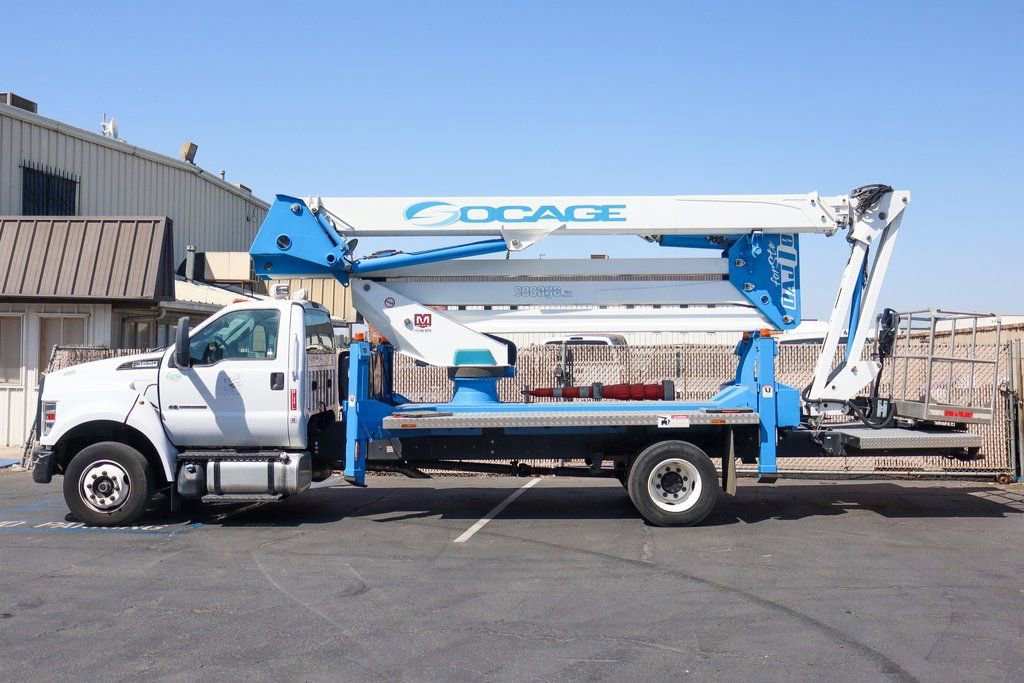 Used 2019 Ford F650 2WD Regular Cab Super Duty image 4