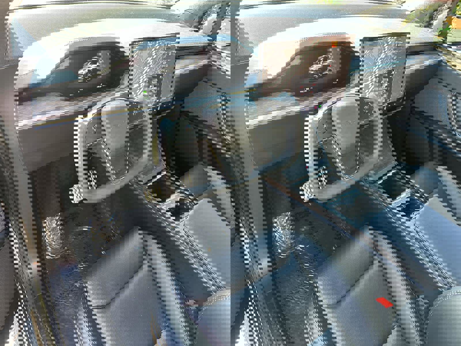 Used 2022 Tesla Model X image 2