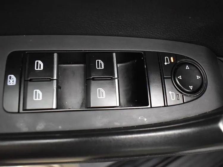 Used 2025 MAZDA CX-50 AWD 2.5 S w/ Preferred Package image 21