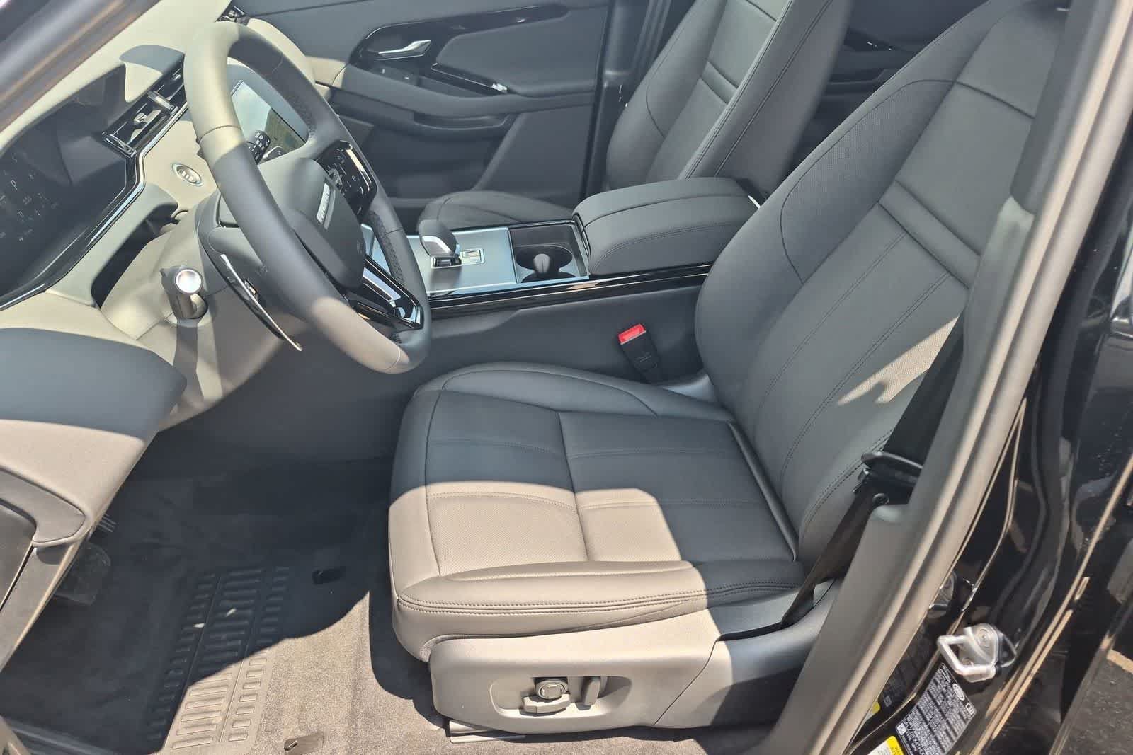 New 2026 Land Rover Range Rover Evoque S AWD/4WD image 16