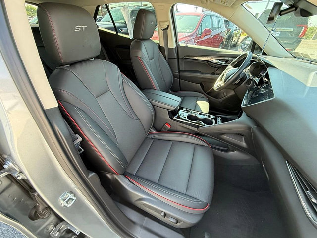 Used 2023 Buick Envision Essence w/ Sport Touring Package AWD/4WD image 19