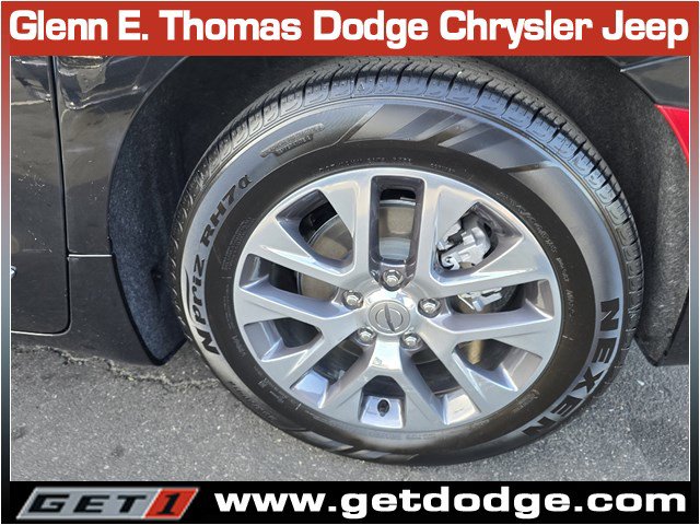 Used 2024 Chrysler Pacifica Pinnacle image 40