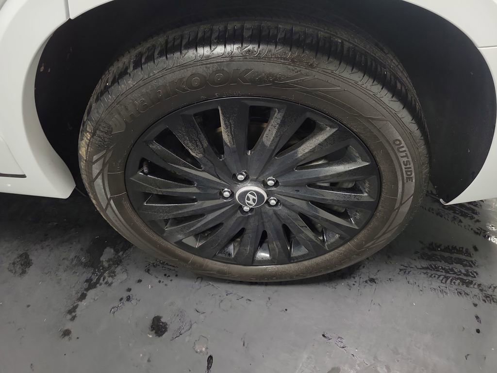 Used 2025 Hyundai Palisade Calligraphy image 10