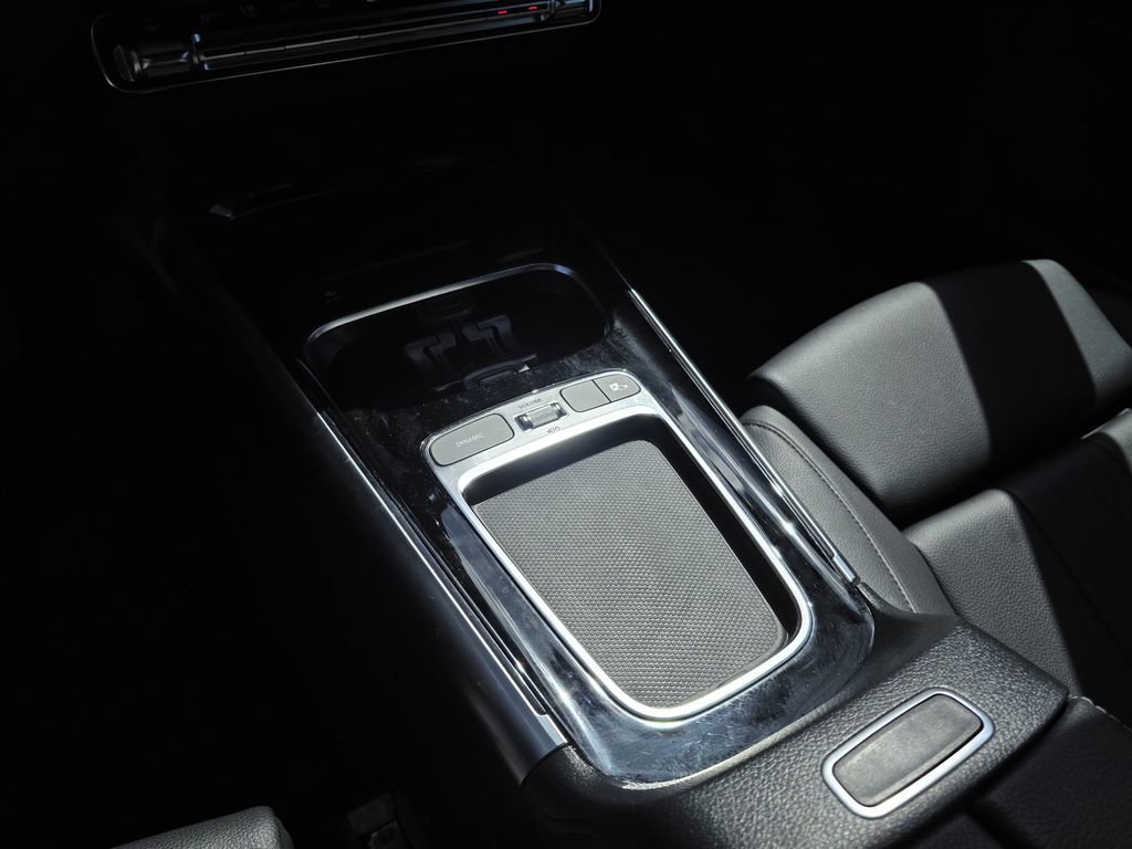 Used 2025 Mercedes-Benz GLA 250 image 21