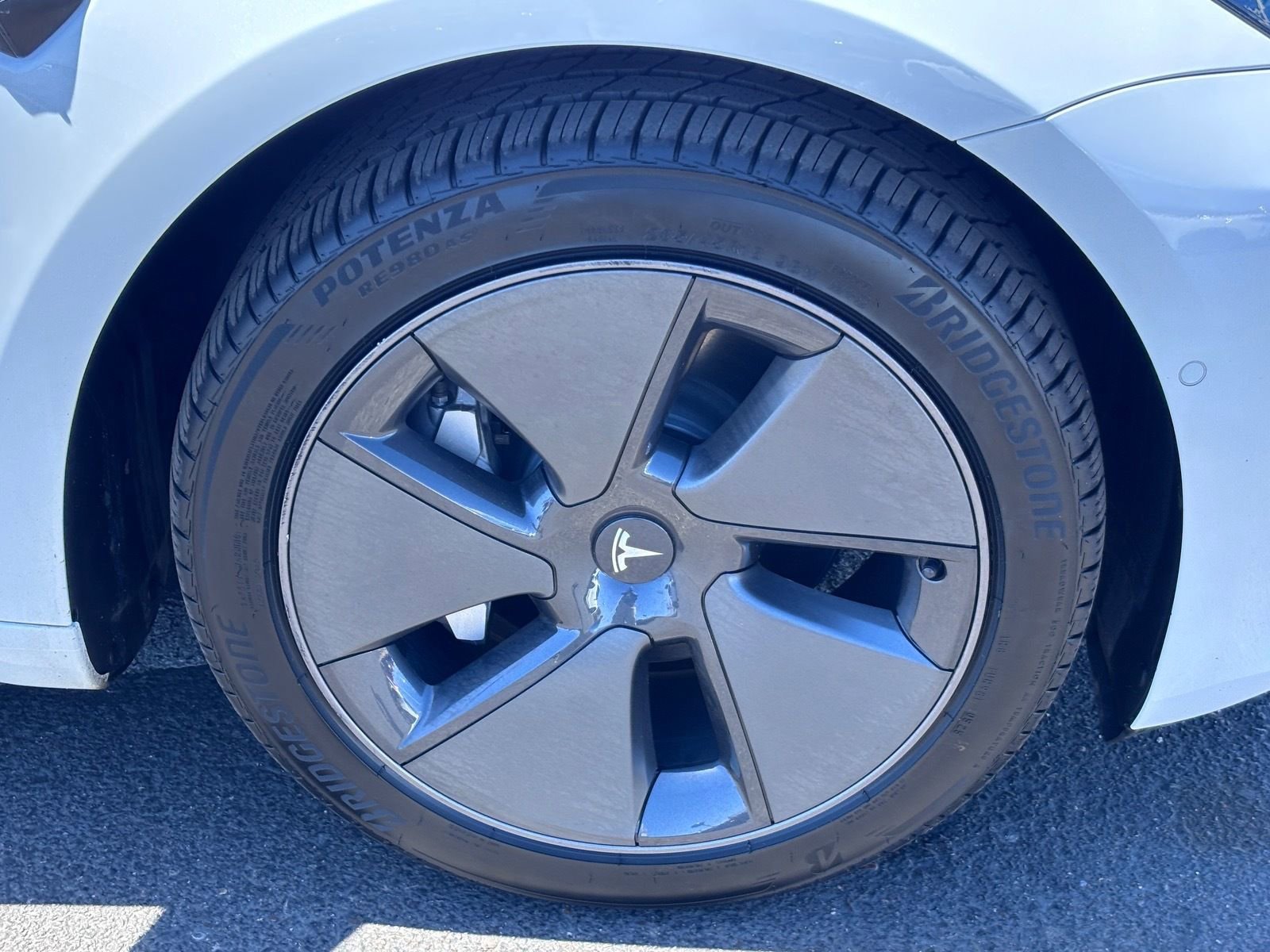 Used 2021 Tesla Model 3 Standard Range RWD image 11