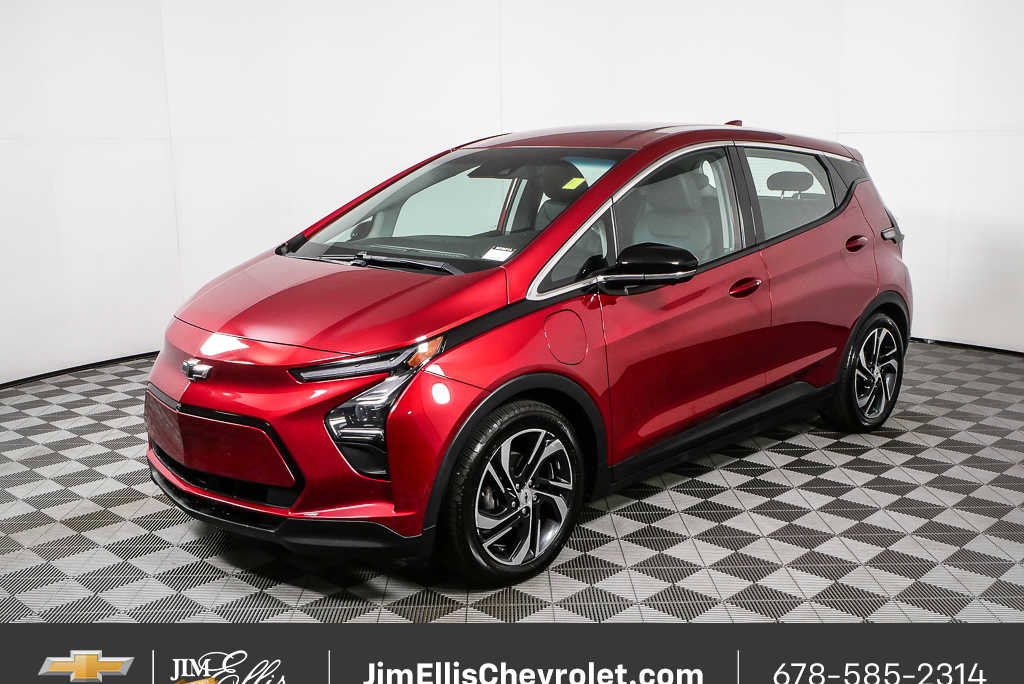 Used 2023 Chevrolet Bolt LT w/ Infotainment Package FWD image 25