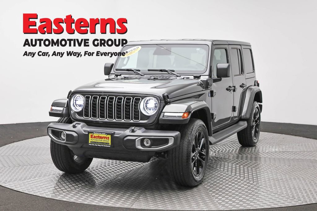 Used 2025 Jeep Wrangler Unlimited Sahara AWD/4WD image 1
