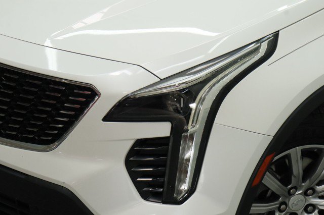 Used 2020 Cadillac XT4 Premium Luxury FWD image 2