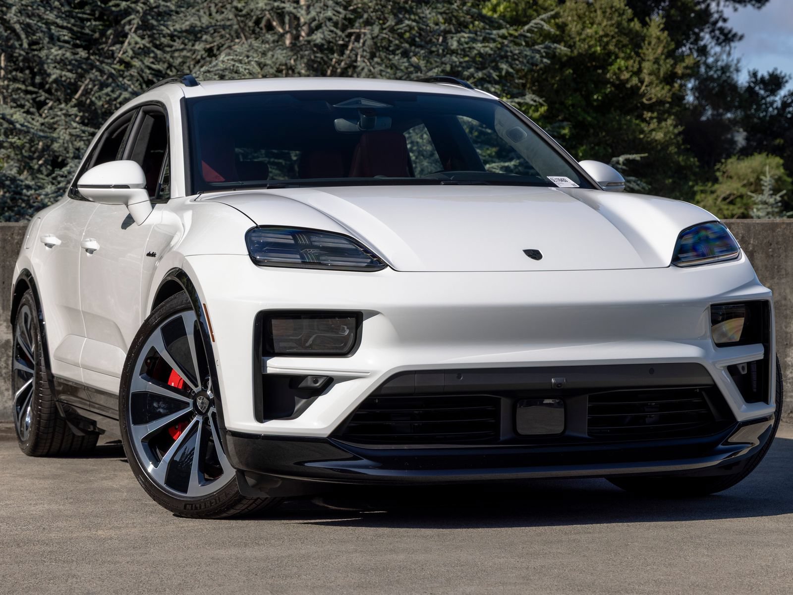 New 2025 Porsche Macan Turbo Electric AWD/4WD image 6